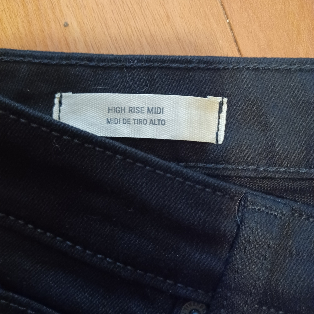 Universal Thread High Rise Black Shorts - Picture 3 of 4